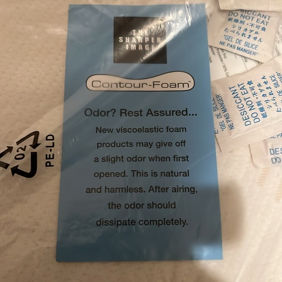 The Sharper Image Ergonomic contour foam bed wedge neck support pillow unused - Picture 8 of 8